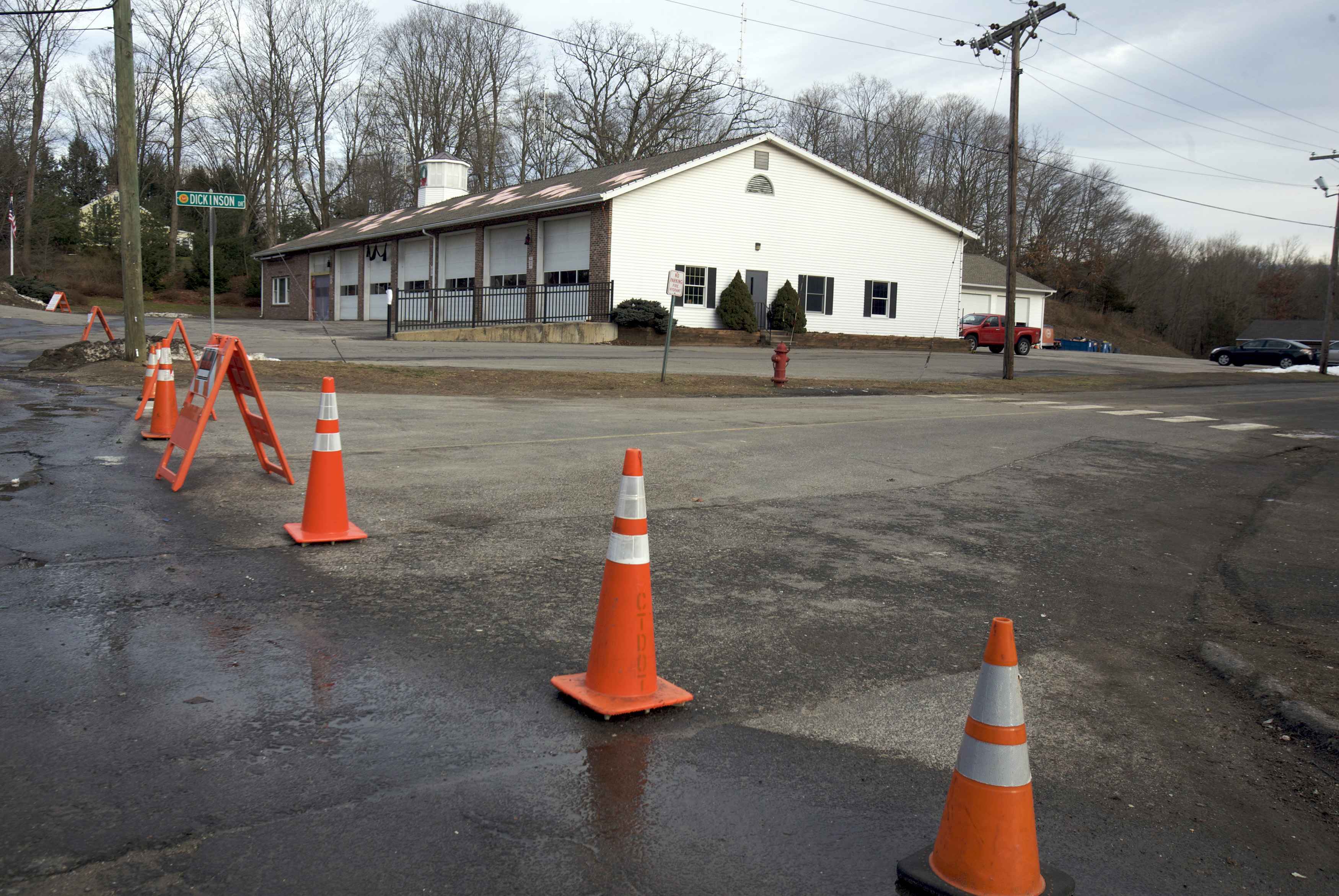 Ομογενής με παιδί στο Sandy Hook ζητά υπευθυνότητα για την κατοχή όπλων