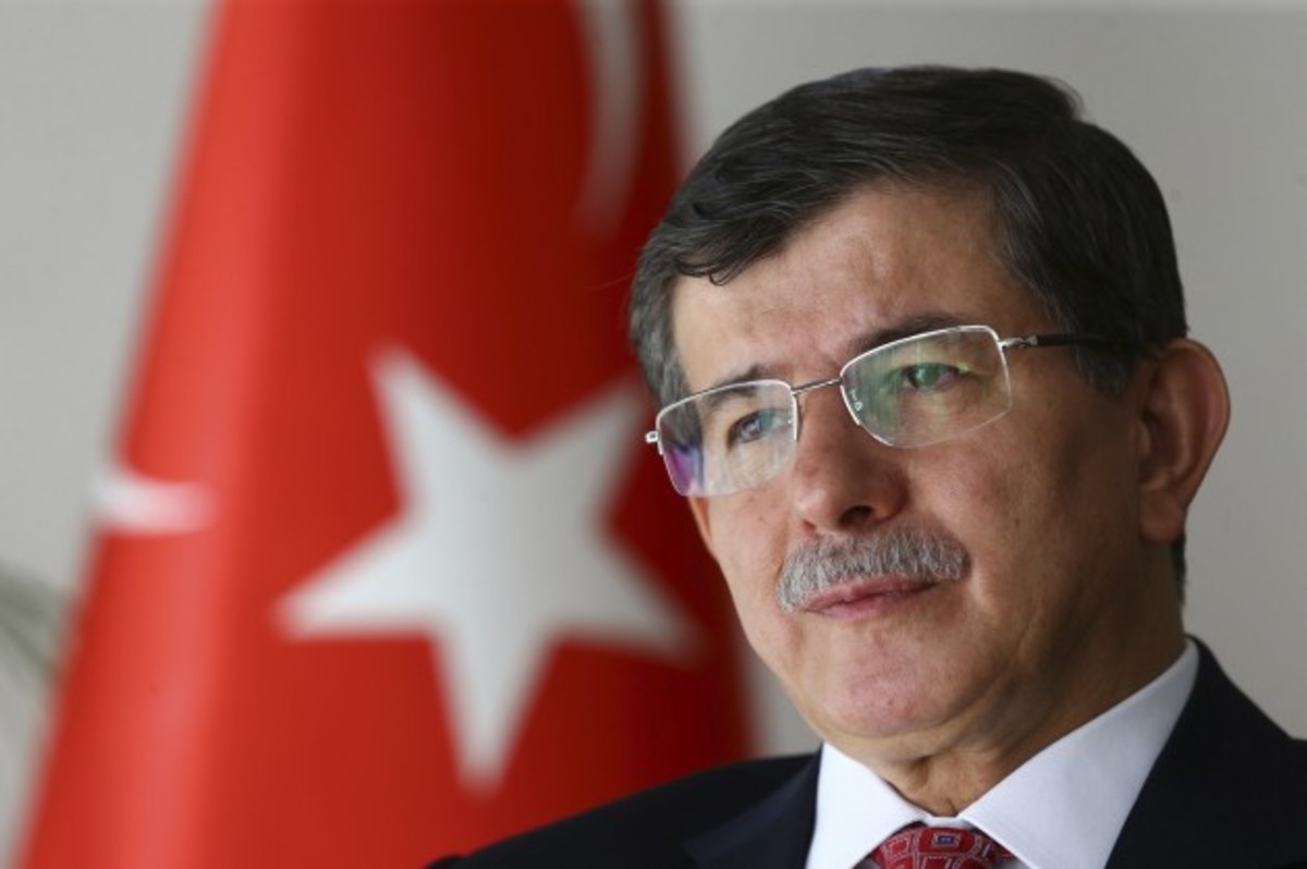 Νταβούτογλου: Ένας “ανατολίτης μπαγασάκος” στο τιμόνι της Τουρκίας