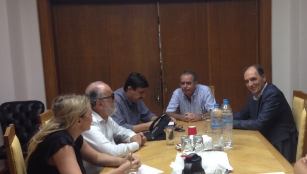 Συνάντηση Κουρουμπλή με Σταθάκη σήμερα στην Αριστοτέλους για προσλήψεις και Φάρμακο