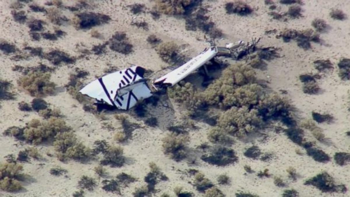 Συνετρίβη διαστημικό αεροσκάφος της Virgin Galactic – Τραυματίστηκε ο πιλότος, νεκρός ο συγκυβερνήτης