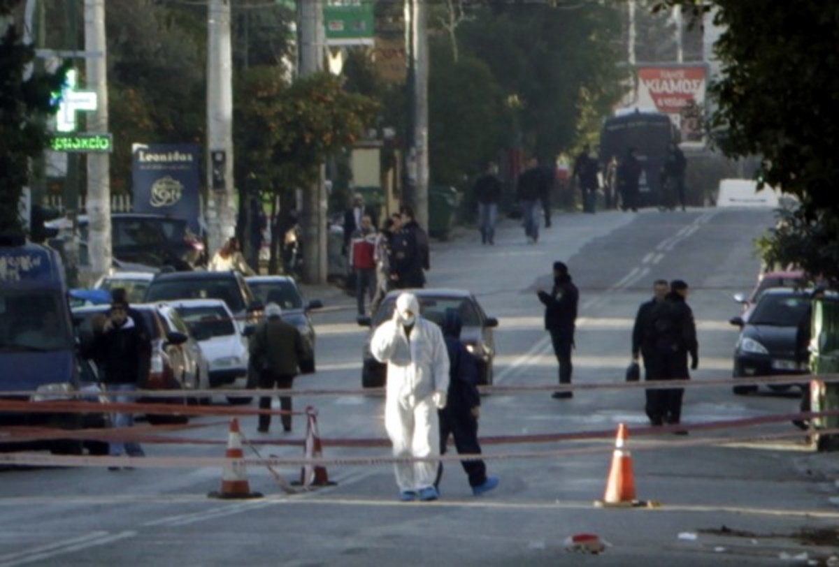 Βασικός ύποπτος ο Νίκος Μαζιώτης για το “χτύπημα” στον Γερμανό πρέσβη – Αυτόπτης μάρτυρας: Είδα τρομοκράτη να πυροβολεί με καλάσνικοφ