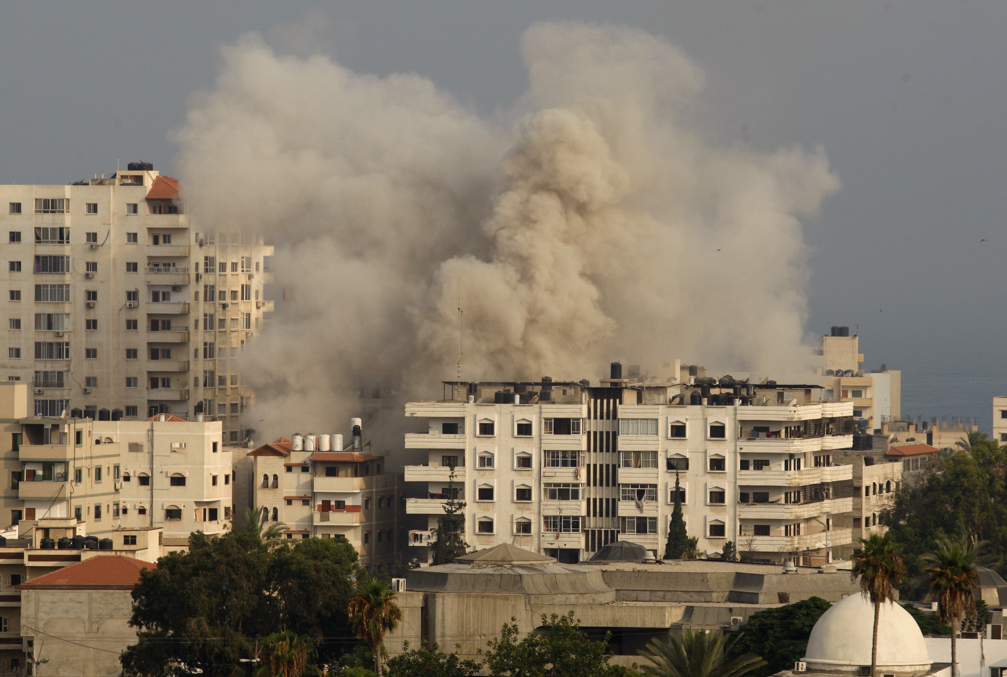 Η σφαγή των αμάχων – Νέοι βομβαρδισμοί στη Γάζα σκότωσαν οικογένεια – Ξεπέρασαν τους 580 οι νεκροί