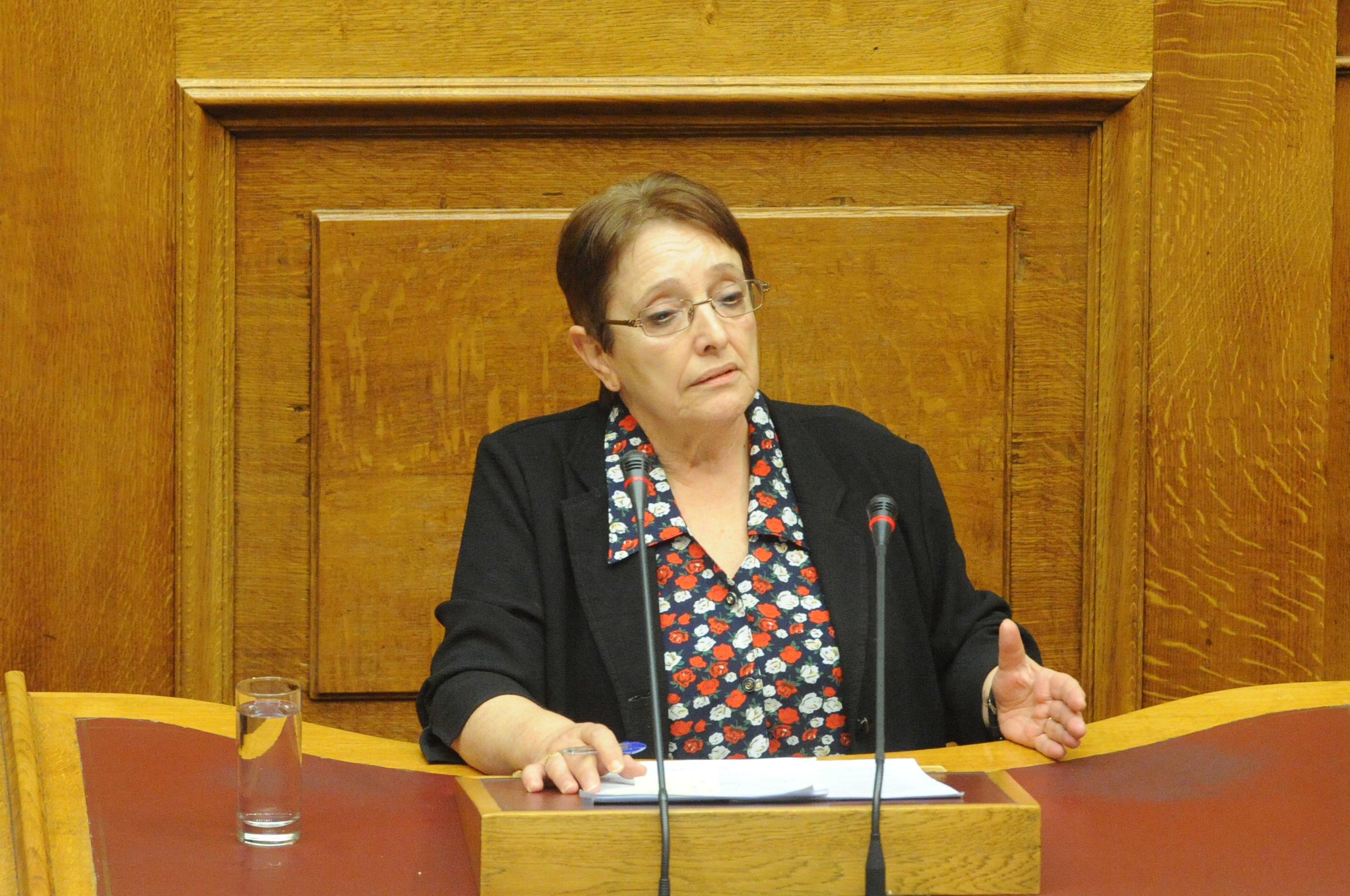 Παπαρήγα: Ρηχή πολιτικά η πρόταση σας για Εξεταστική αλλά θα την υπερψηφίσουμε