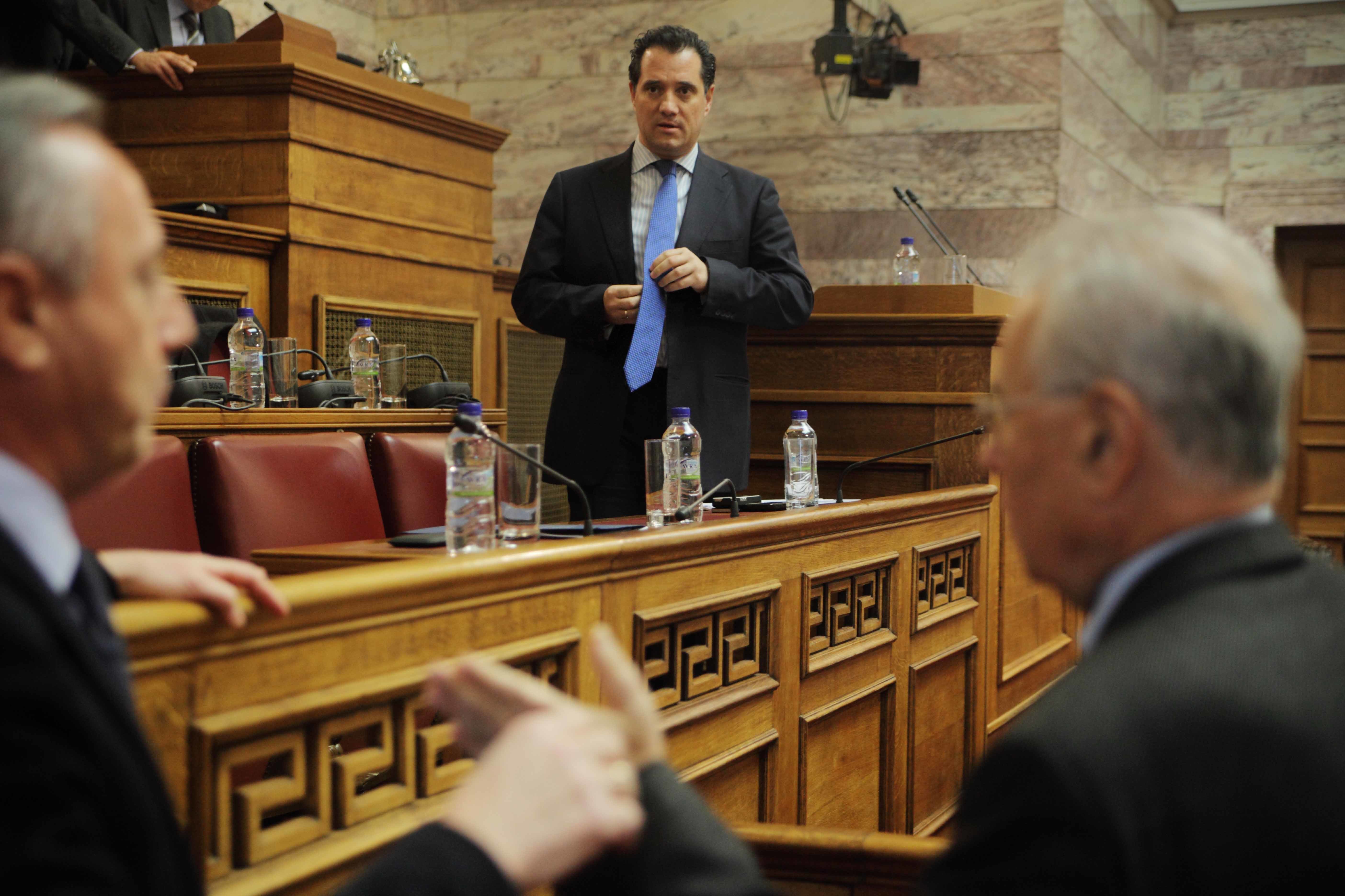 ΕΟΠΥΥ: ‘Αγρια κόντρα Γεωργιάδη – γιατρών στη Βουλή!