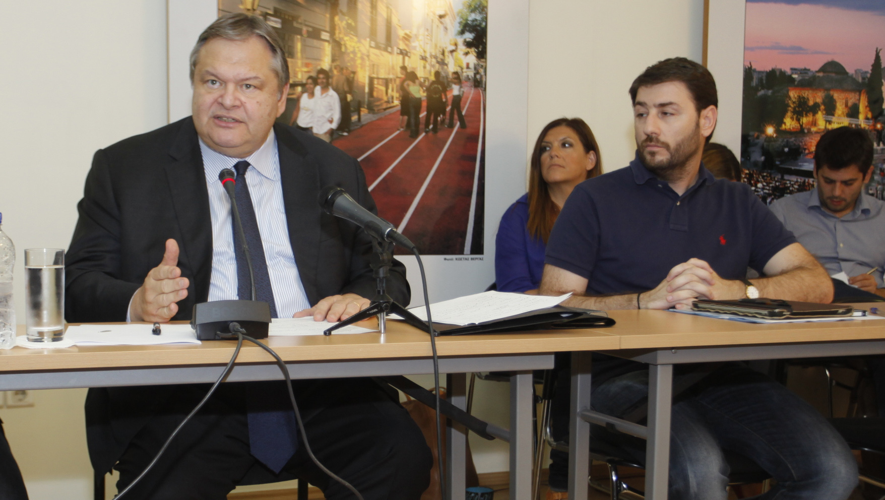 Μάχες χαρακωμάτων στο ΠΑΣΟΚ από τους υποψήφιους ευρωβουλευτές