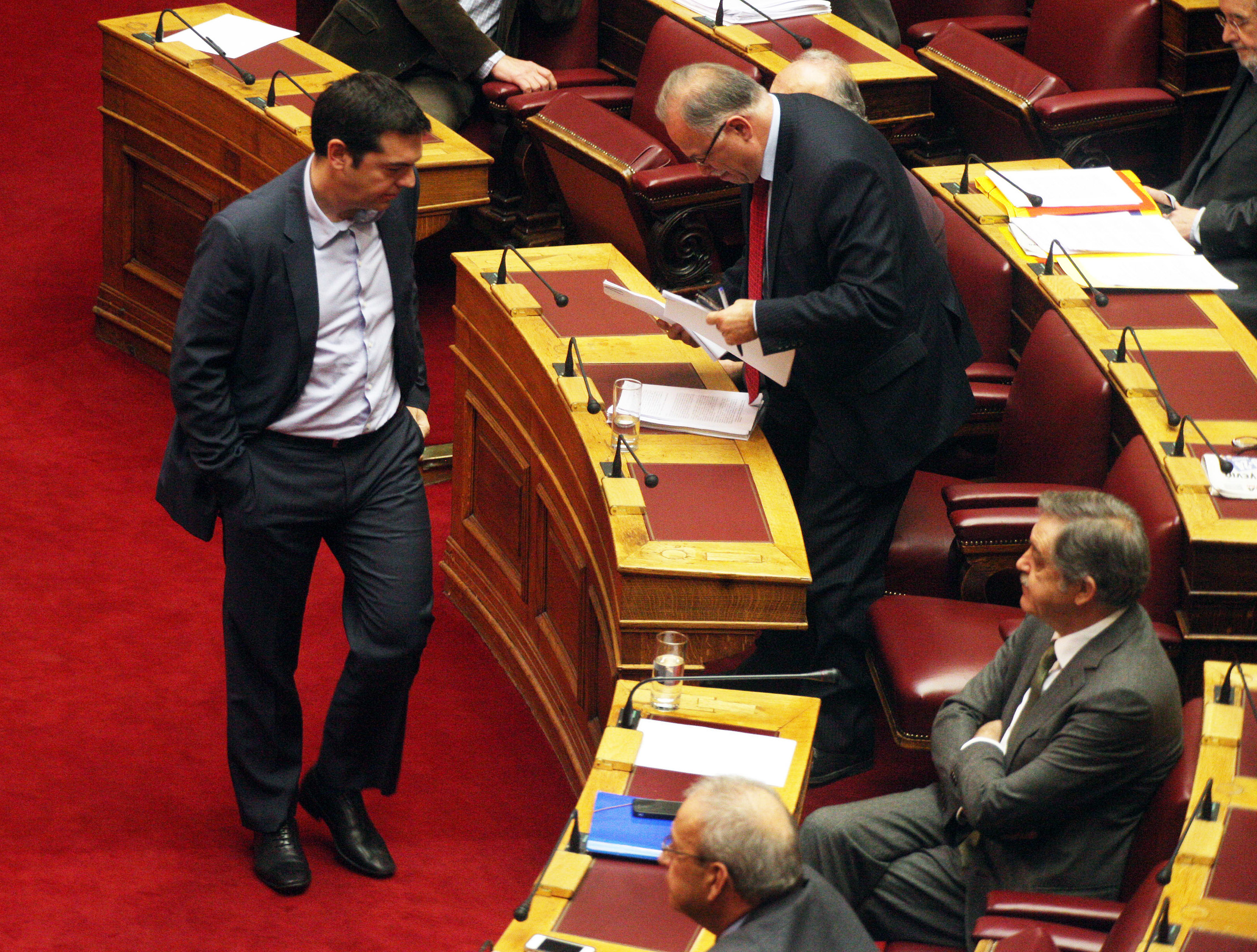 Χαμηλοί τόνοι από ΣΥΡΙΖΑ στην συζήτηση για τα υποβρύχια
