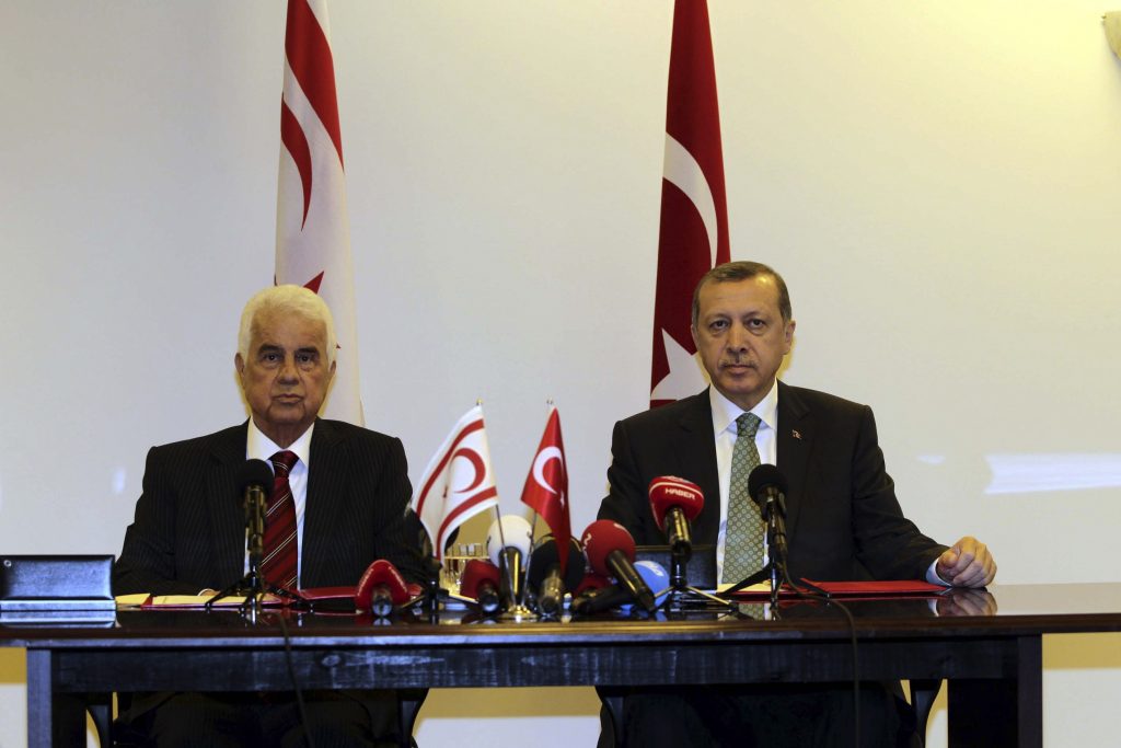 Θυμήθηκαν την επίλυση του Κυπριακού για να σταματήσουν τις έρευνες στην Κύπρο