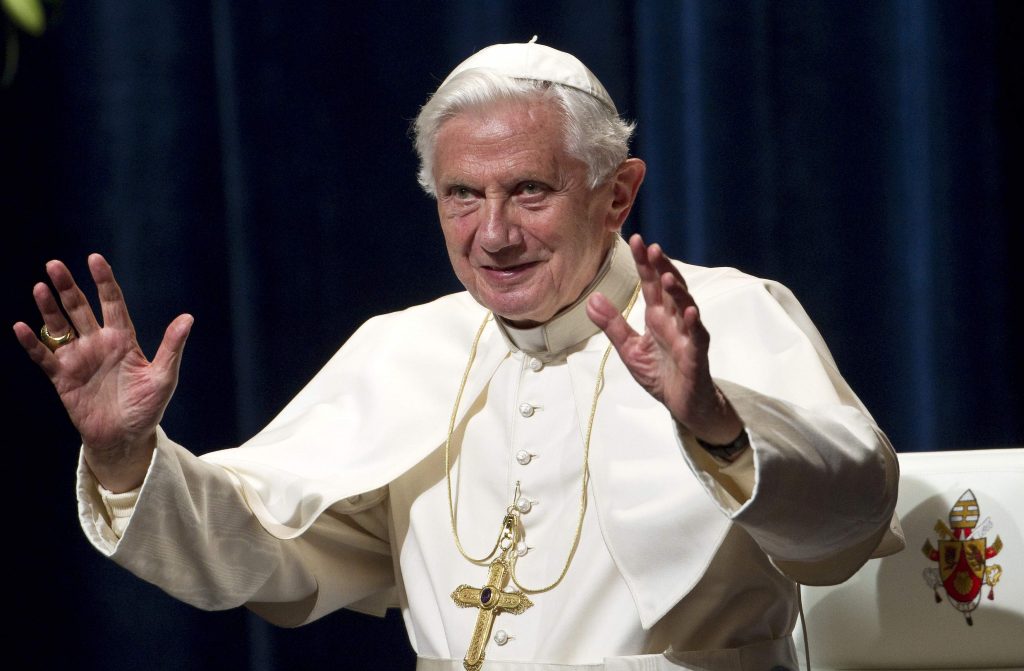 Θα παραιτηθεί ο Πάπας το 2012;