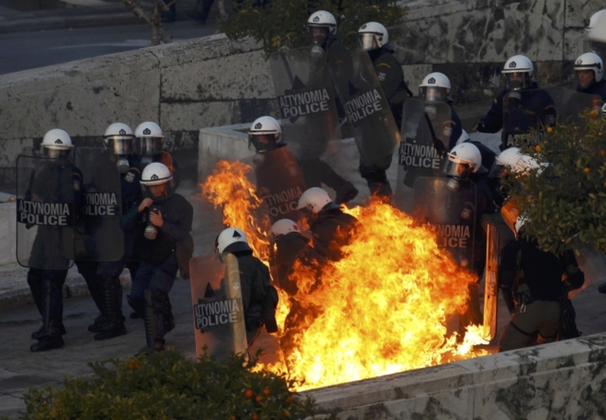 Τα επεισόδια με τον φακό του Reuters