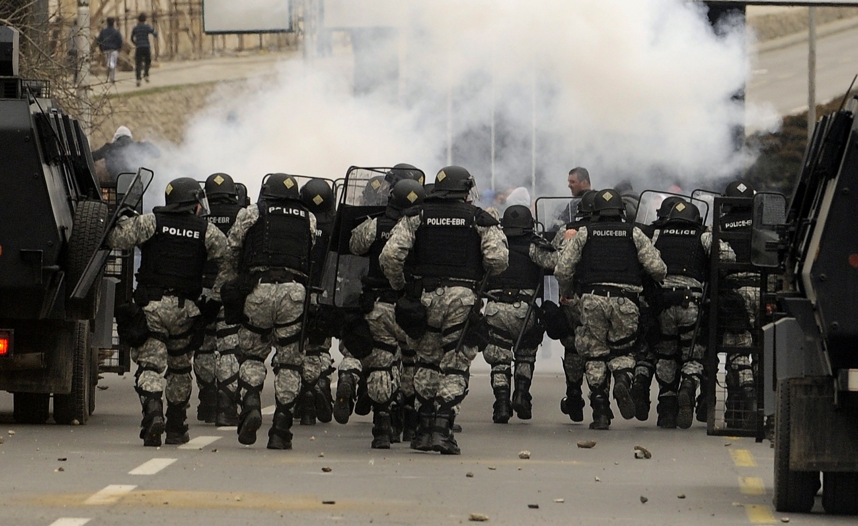 Σκόπια: Συγκρούσεις Αλβανών με την αστυνομία
