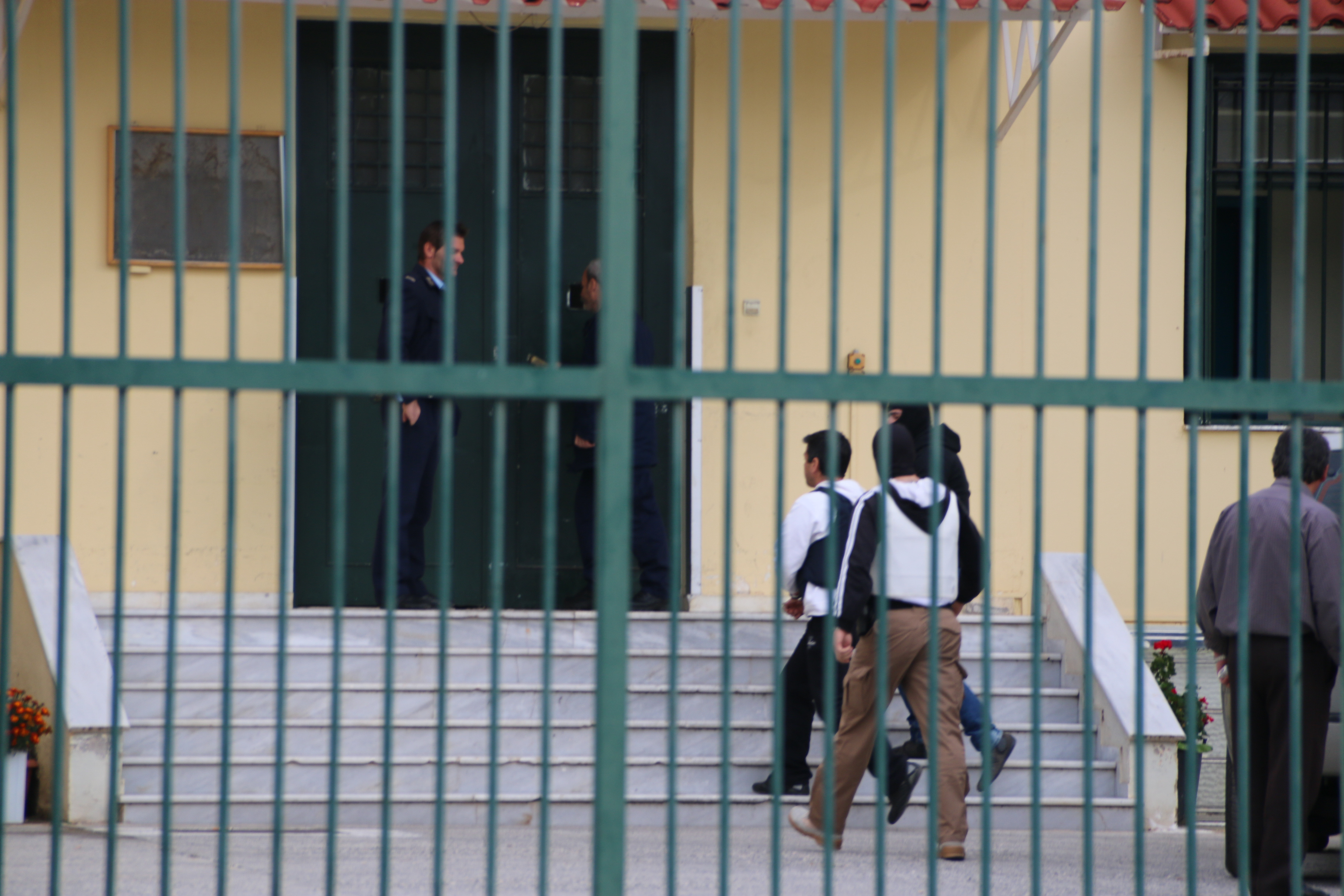 Στο ίδιο κελί Γερμενής και Ηλιόπουλος – Τι ζήτησαν μόλις έφτασαν στις φυλακές Κορυδαλλού