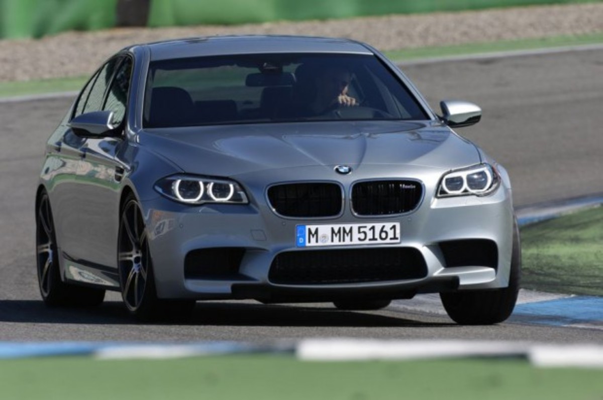 Με σύστημα τετρακίνησης η επόμενη γενιά της BMW M5