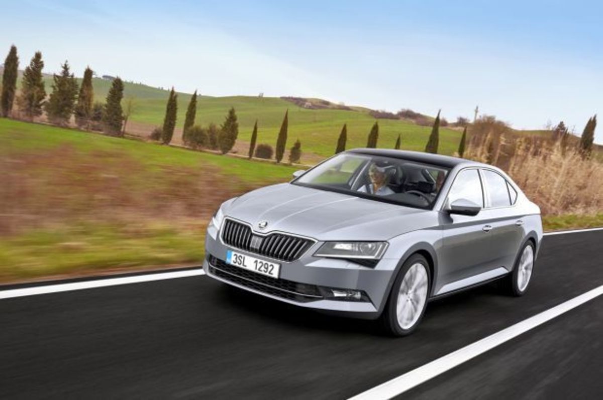 Οδηγούμε το νέο Škoda Superb 1.6 TDI