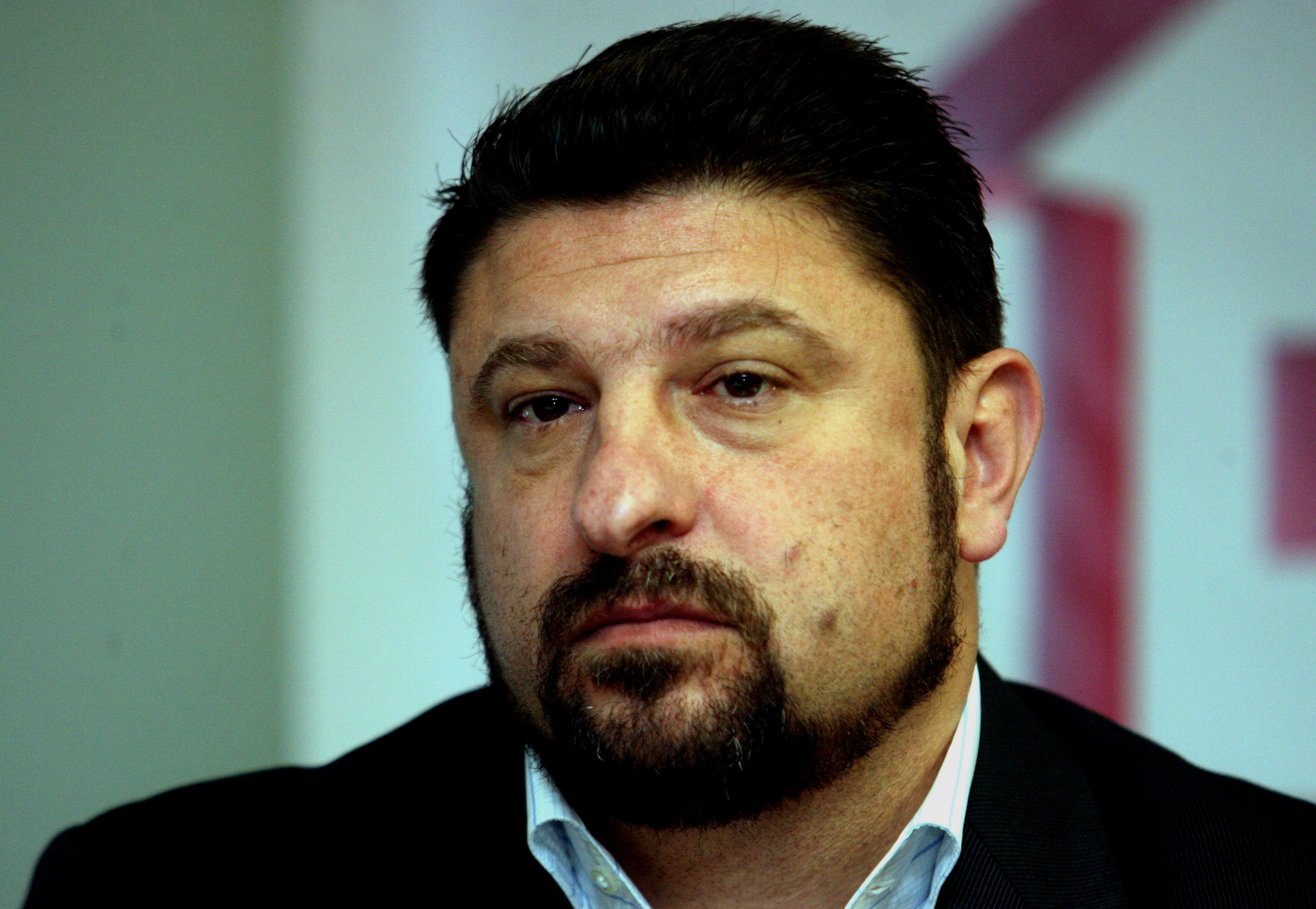 Ο “γαλάζιος” Χαρδαλιάς υποψήφιος με τον Σγουρό!