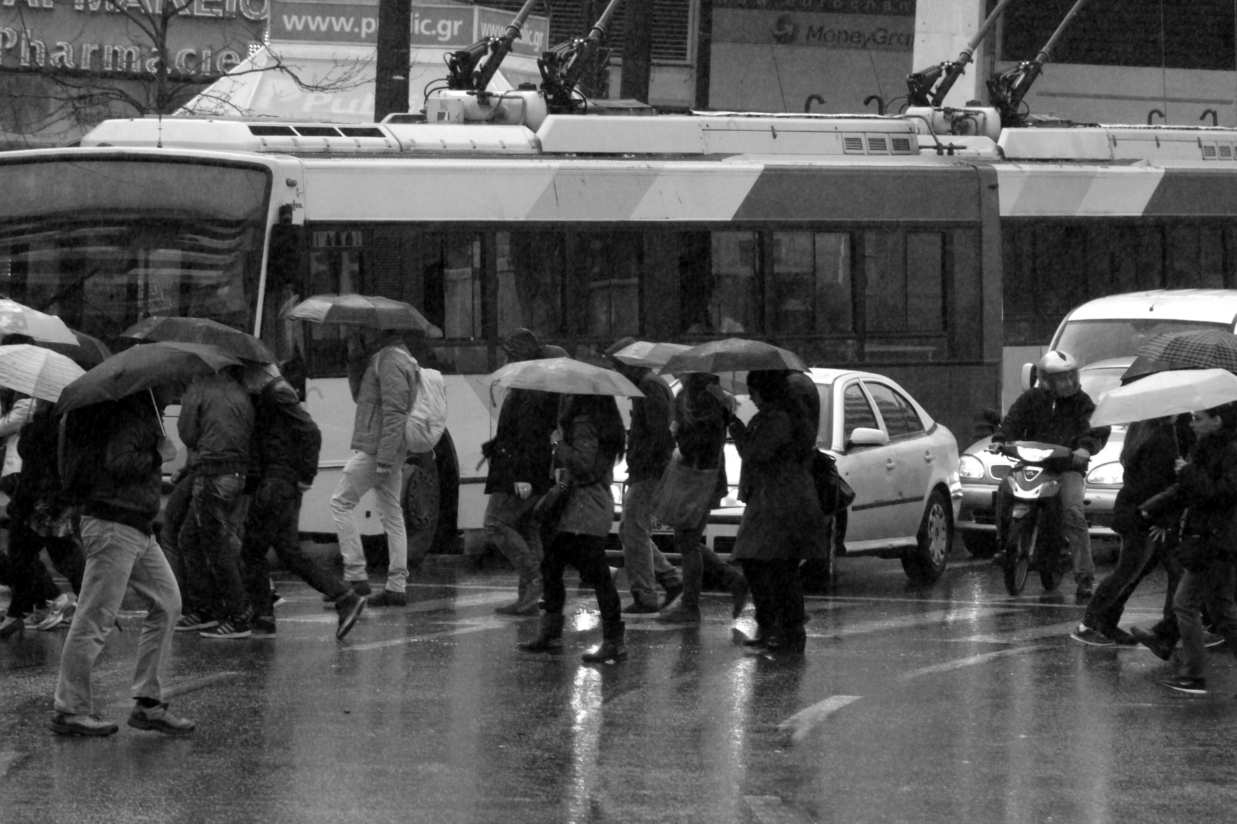 Μαυρίλα! 6 στους 10 δεν μπορούν να πληρώσουν την εφορία – Ούτε λέξη για αγορά σπιτιού ή αυτοκινήτου