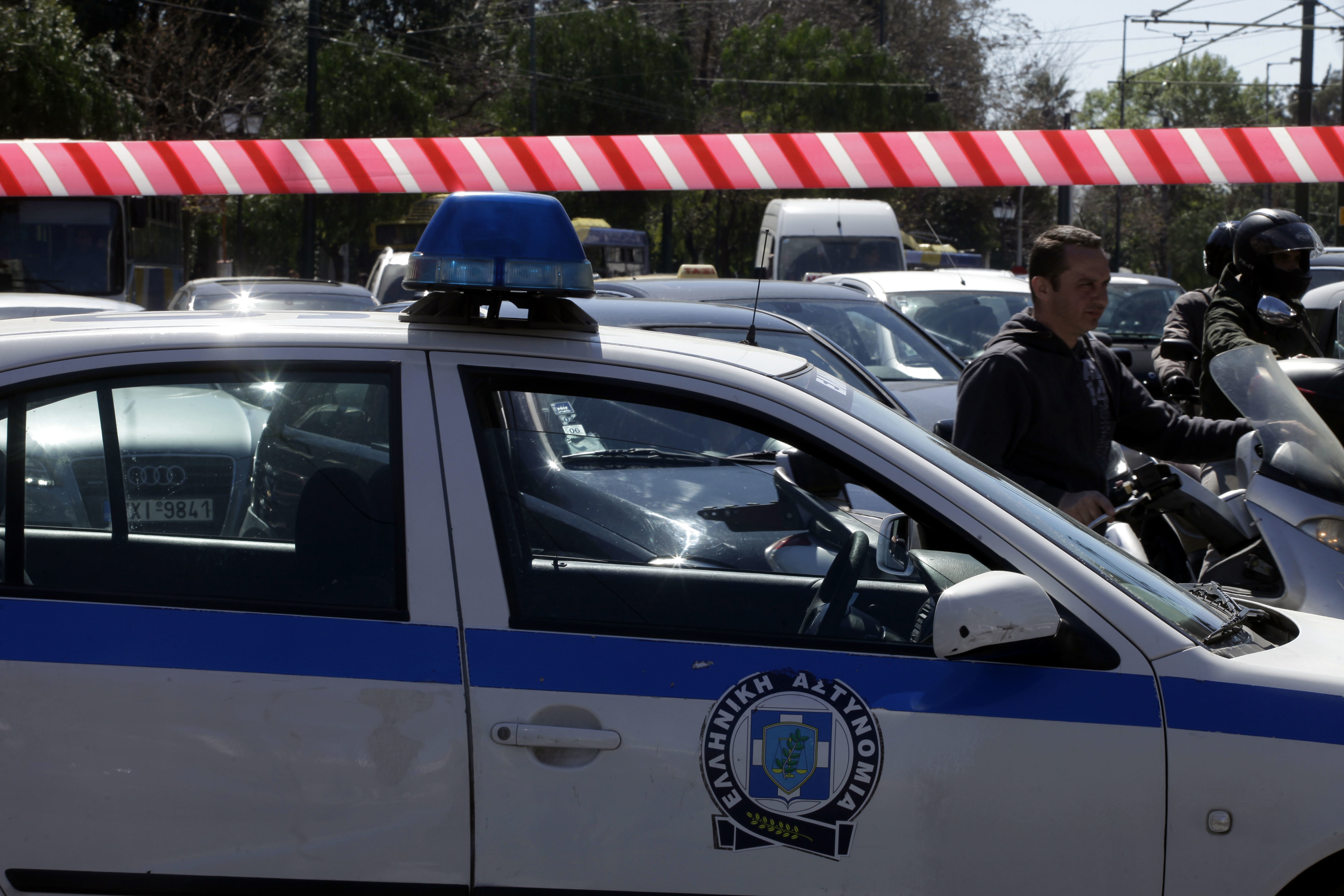 Βίαζε την 14χρονη κόρη του που του είχε εμπιστευθεί η άρρωστη γυναίκα του!