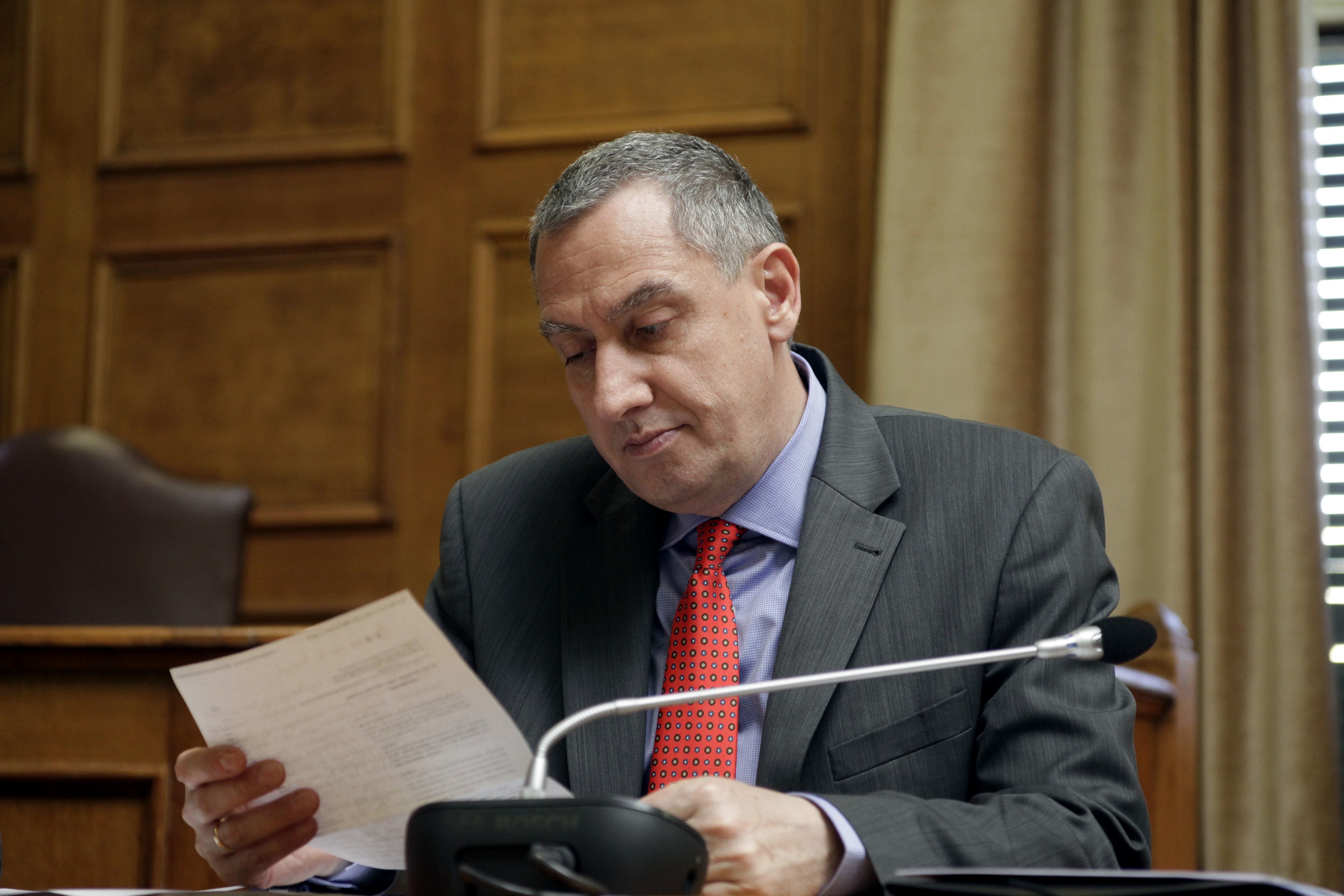 Εγκύκλιος Μιχελάκη απαγορεύει το δημοψήφισμα για το νερό