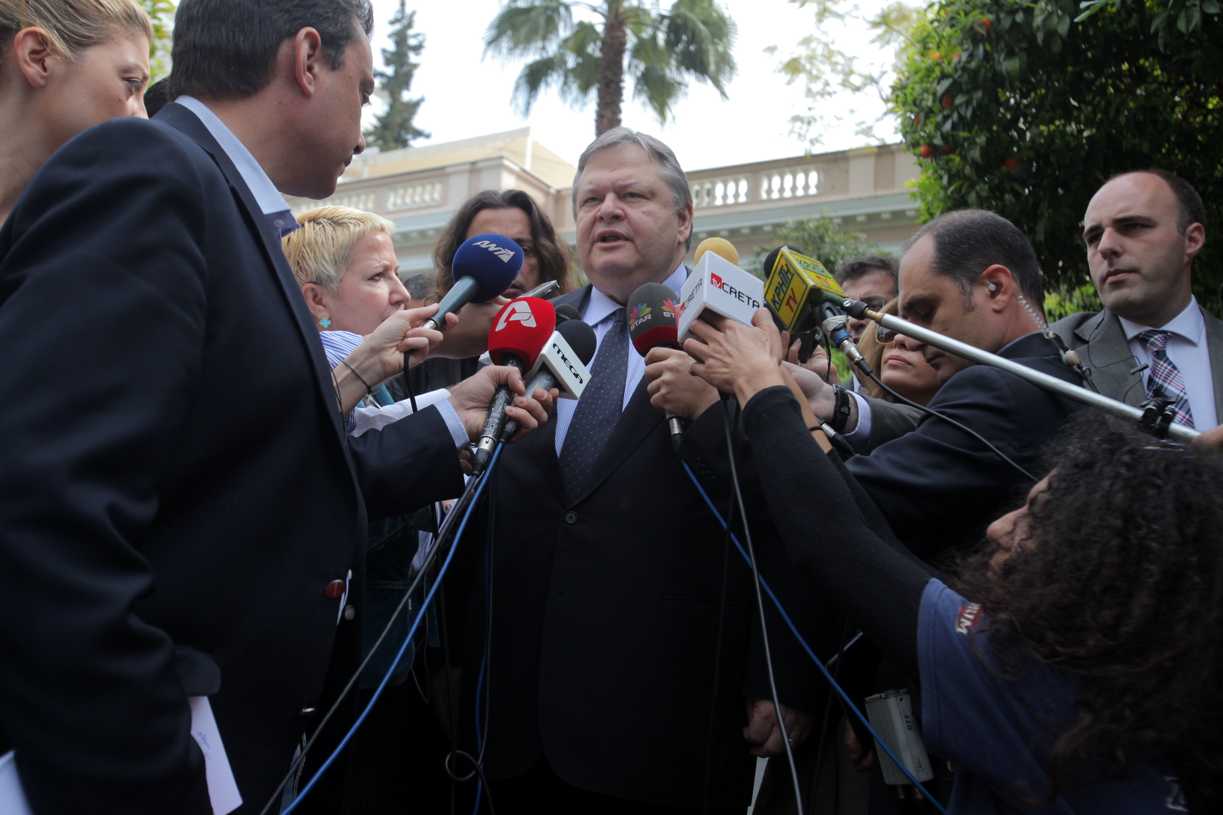 Βενιζέλος: Θα έπρεπε να ντρέπονται αυτοί που τώρα λυπούνται για την έξοδο της Ελλάδας στις αγορές