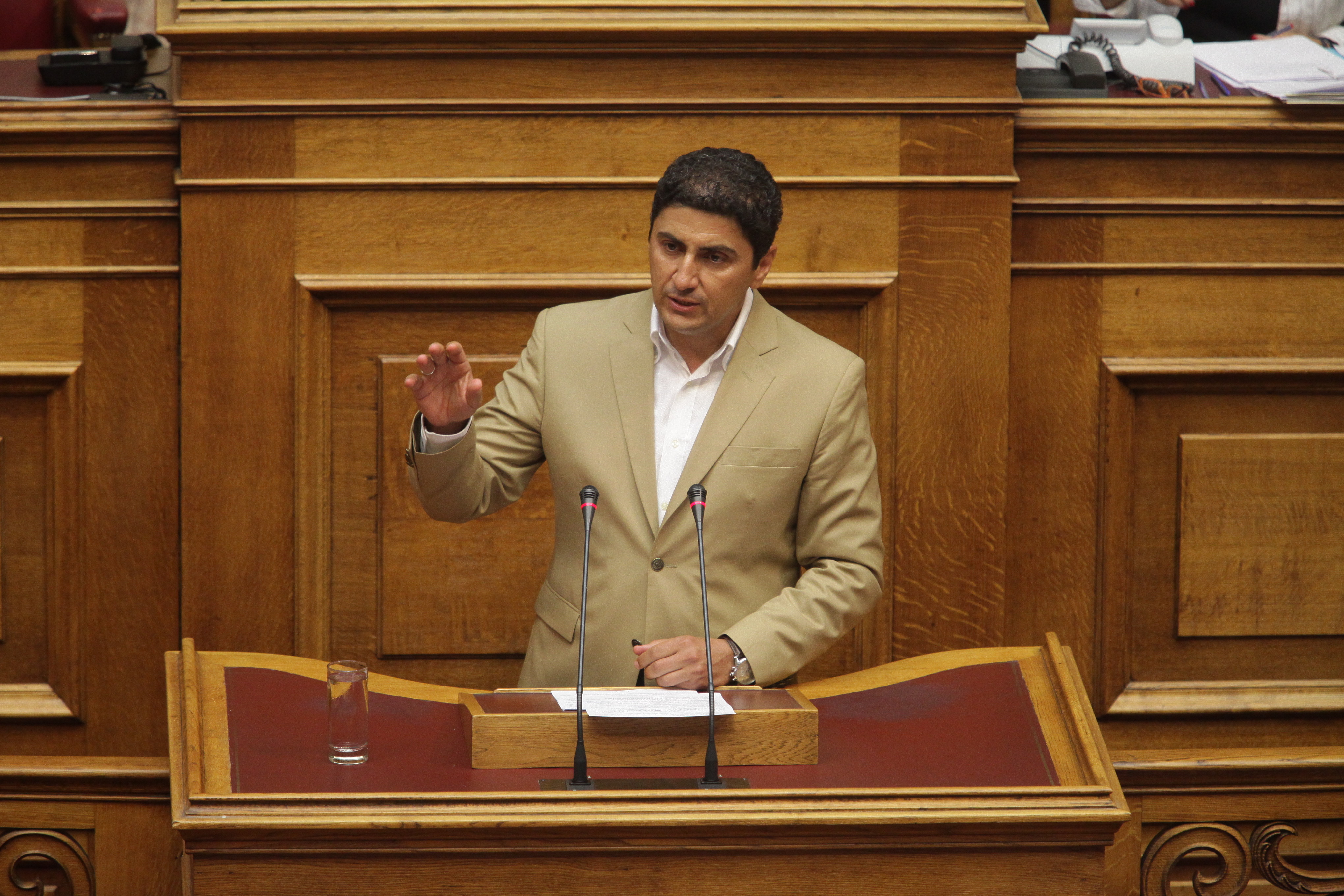 Όλα ανοικτά από τον Λ.Αυγενάκη για το αν θα ψηφίσει τον ΕΝΦΙΑ