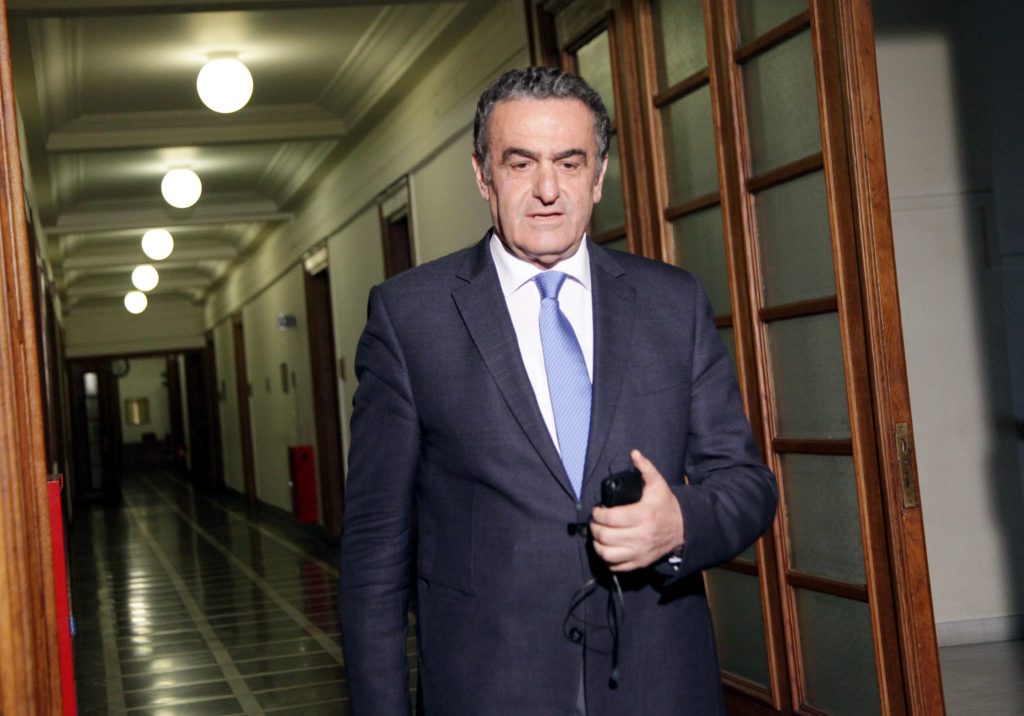 Βέτο Χαράλαμπου Αθανασίου για τις εφόδους εφοριακών στα σπίτια μας – Αυτό μπορεί να γίνει μόνο παρουσία δικαστικών