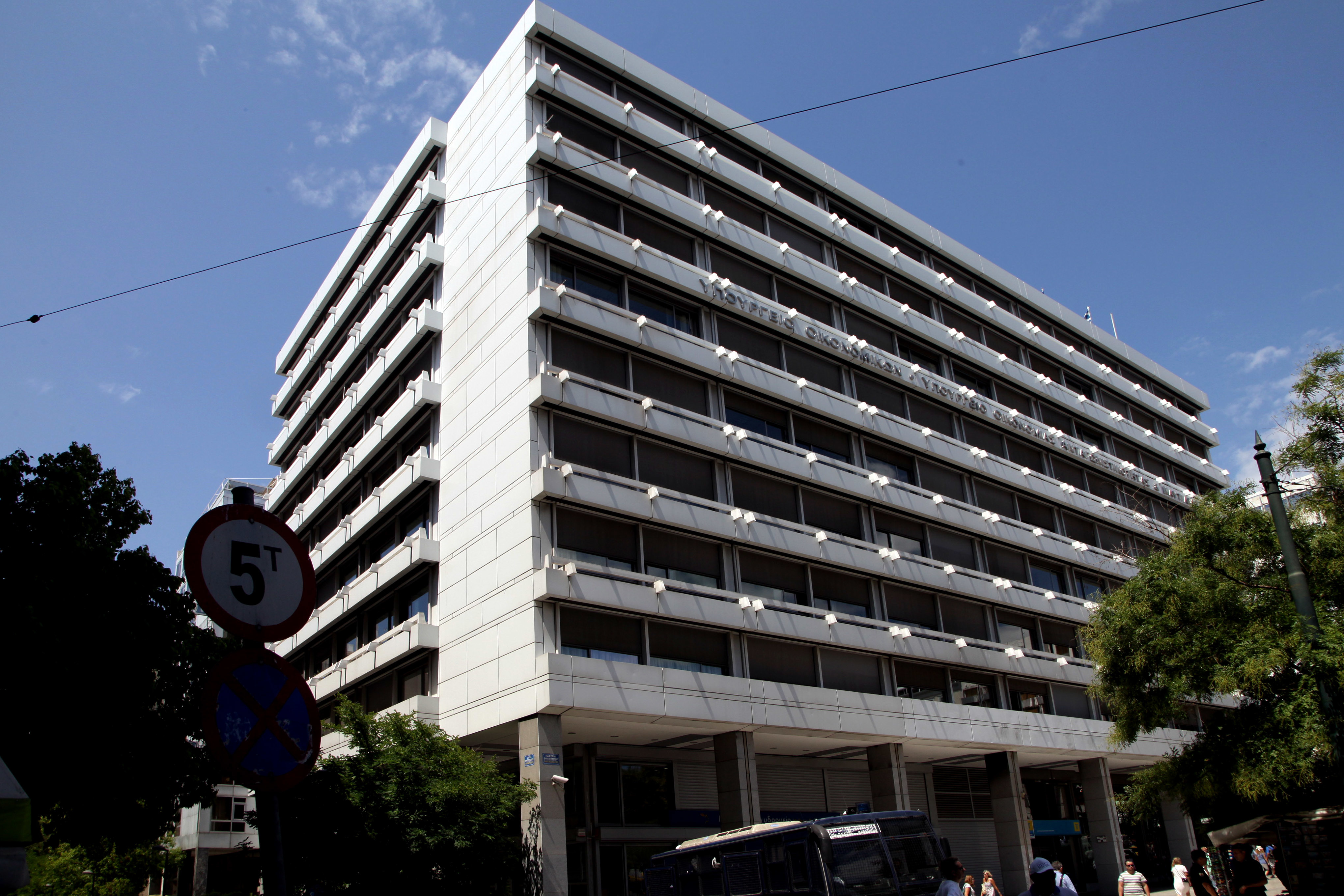 “Τώρα είμαστε στα μέλια με τους δανειστές”