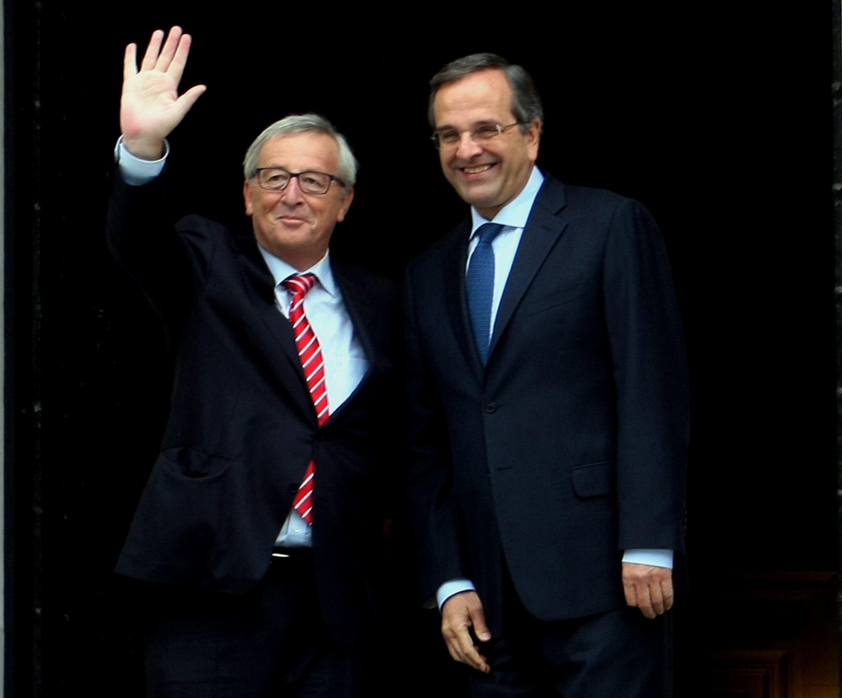 Τι συμβαίνει με την Κομισιόν; Μετά την παρέμβαση Γιούνκερ τώρα και ο Επίτροπός του Μοσκοβισί σνομπάρει τον Αλέξη Τσίπρα