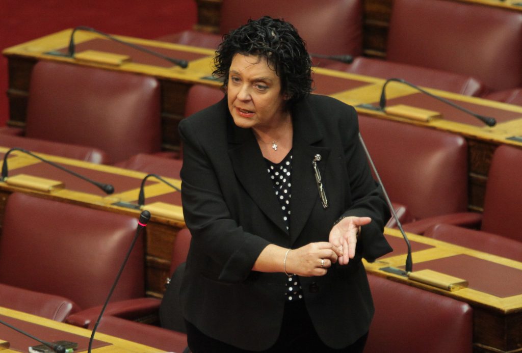 Βούτυρο στο ψωμί του Κασιδιάρη η χυδαία επίθεση Στύλιου στην Λιάνα Κανέλλη – «Το πολιτικό σύστημα ασχολείται με “Στύλιους” και “Κανέλλους”