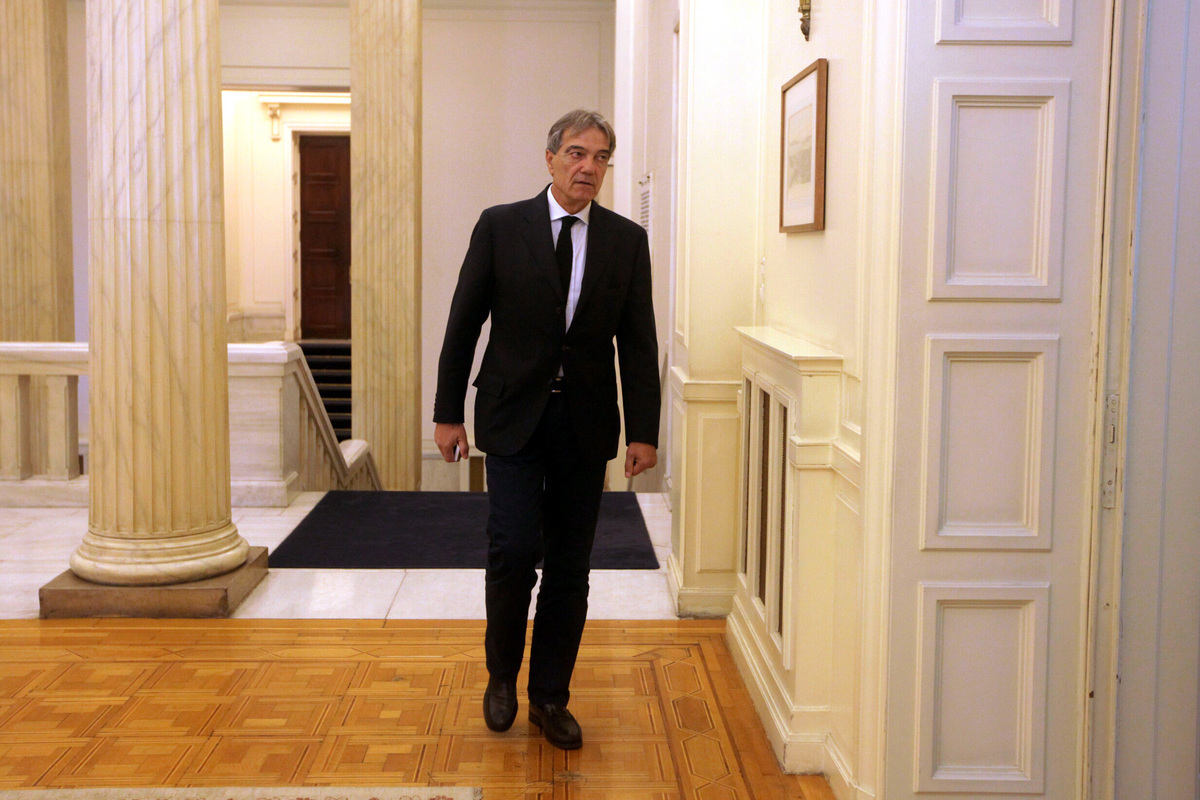Δεν κατεβαίνει ο Σηφουνάκης αλλά στηρίζει Γιώργο