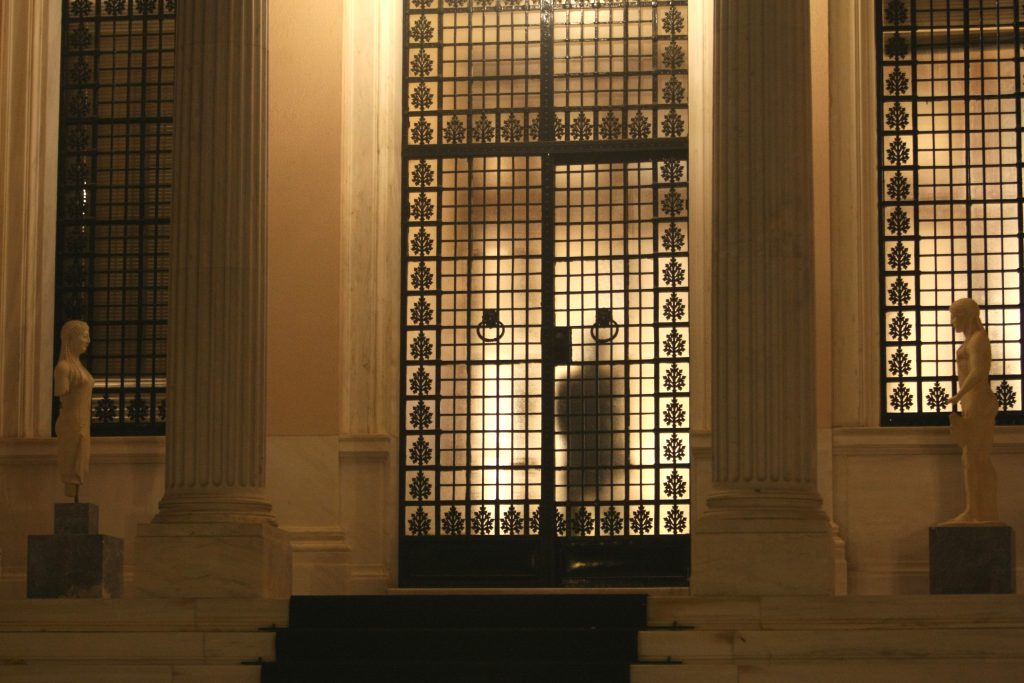 Μαξίμου: Δεν θέλουν να ακούν για πρόωρες εκλογές