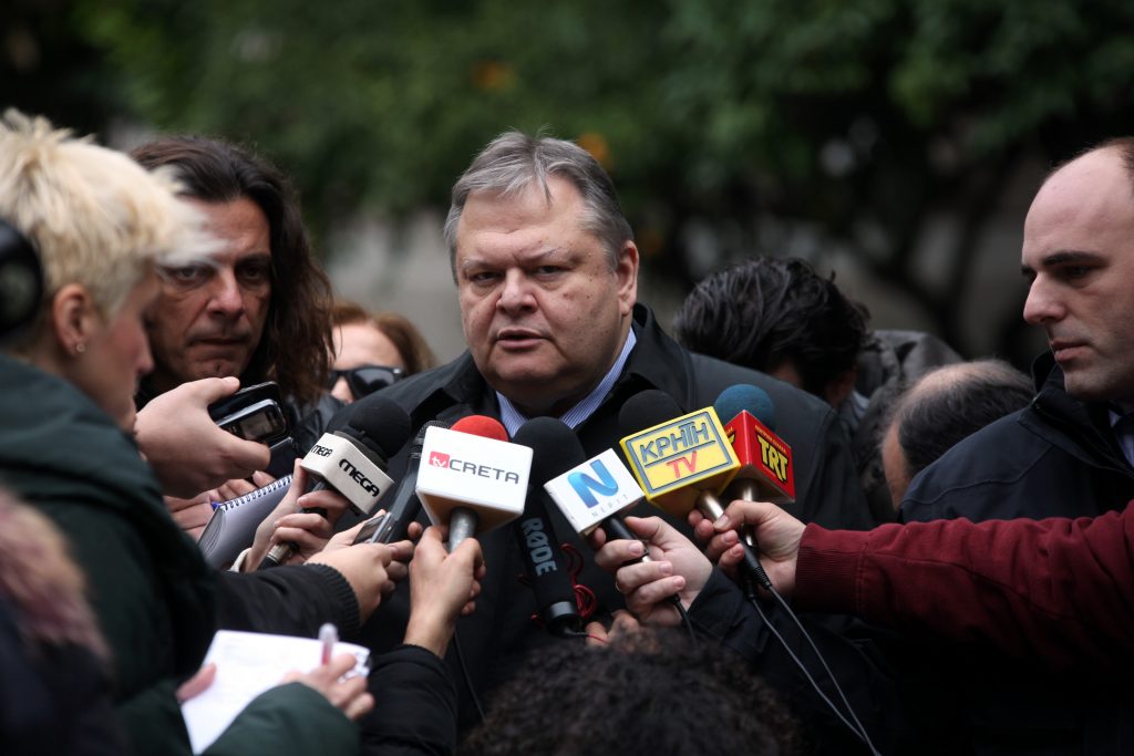 Ο εκβιασμός πέρασε! Το ΔΝΤ μένει – Παράταση του προγράμματος