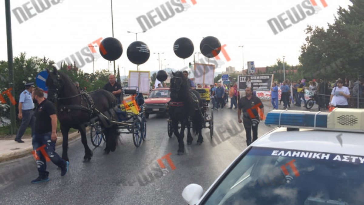 Διαμαρτυρία εργαζομένων με άλογα