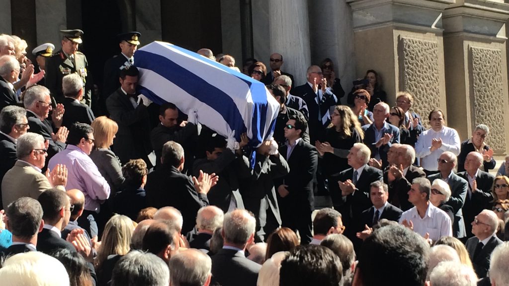 Τελευταίο αντίο στον Χαραλαμπόπουλο