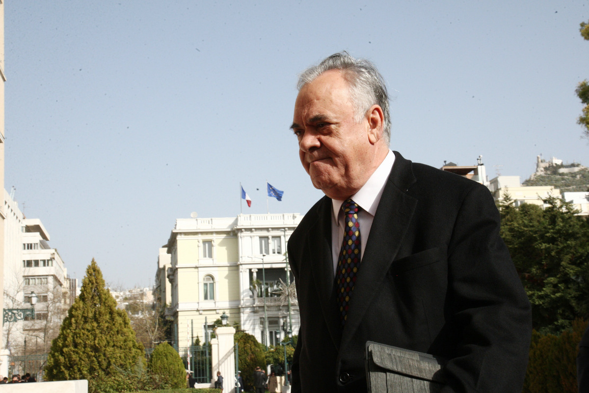 Στουρνάρας μετά τη συνάντηση με Δραγασάκη: Κανένα πρόβλημα με τις καταθέσεις