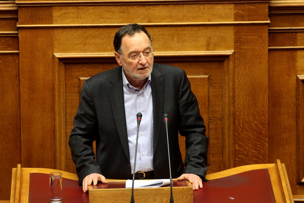 Λαφαζάνης προς Βαρουφάκη για το 70%: Μνημόνιο και τρόικα τέλος!
