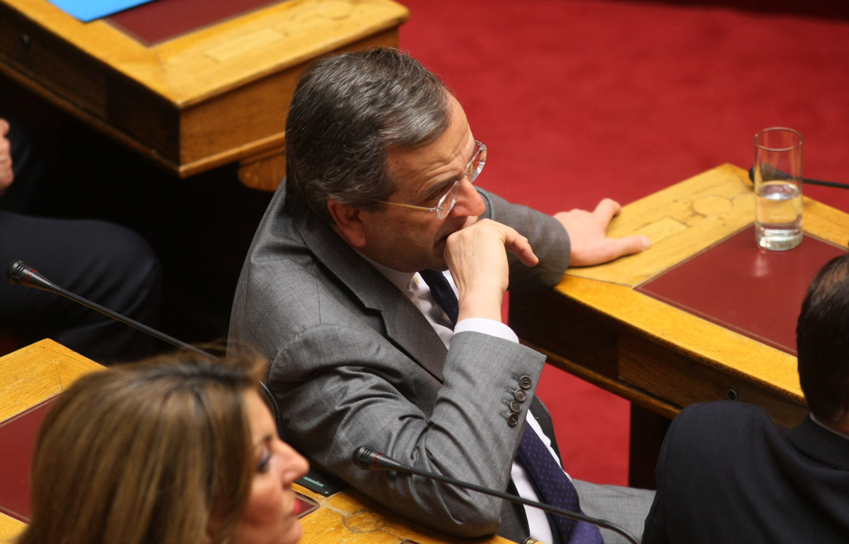 Ανασκουμπώνεται η ΝΔ