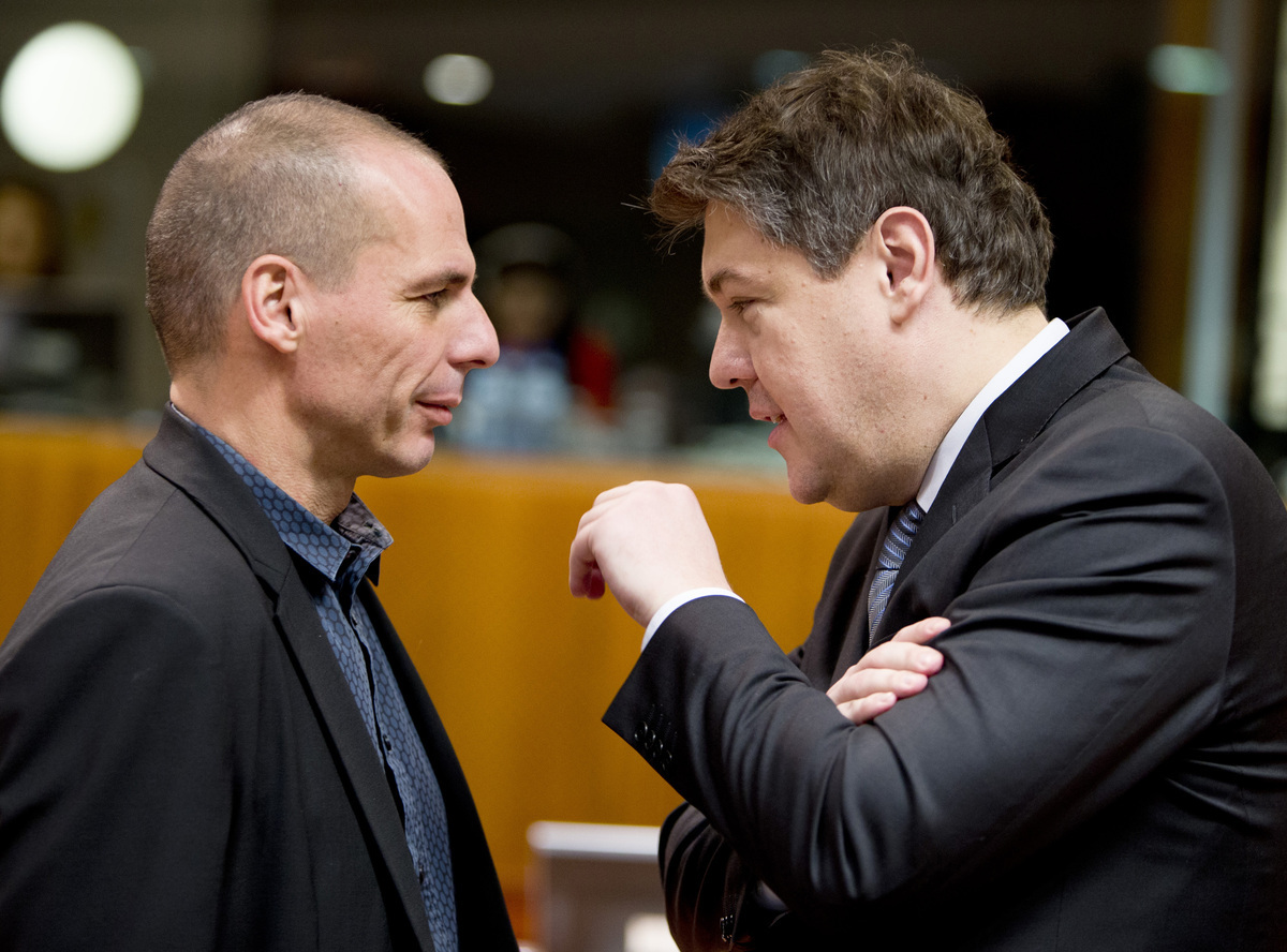 Τα παιδία παίζει με την τρόικα στο Eurogroup….