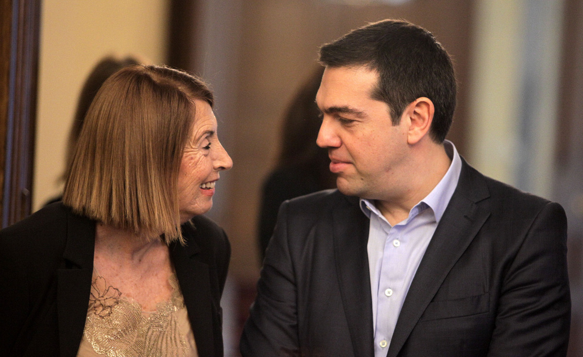 Κλίμα υστερίας σε βάρος της κυβέρνησης βλέπει η Τασία Χριστοδουλοπούλου