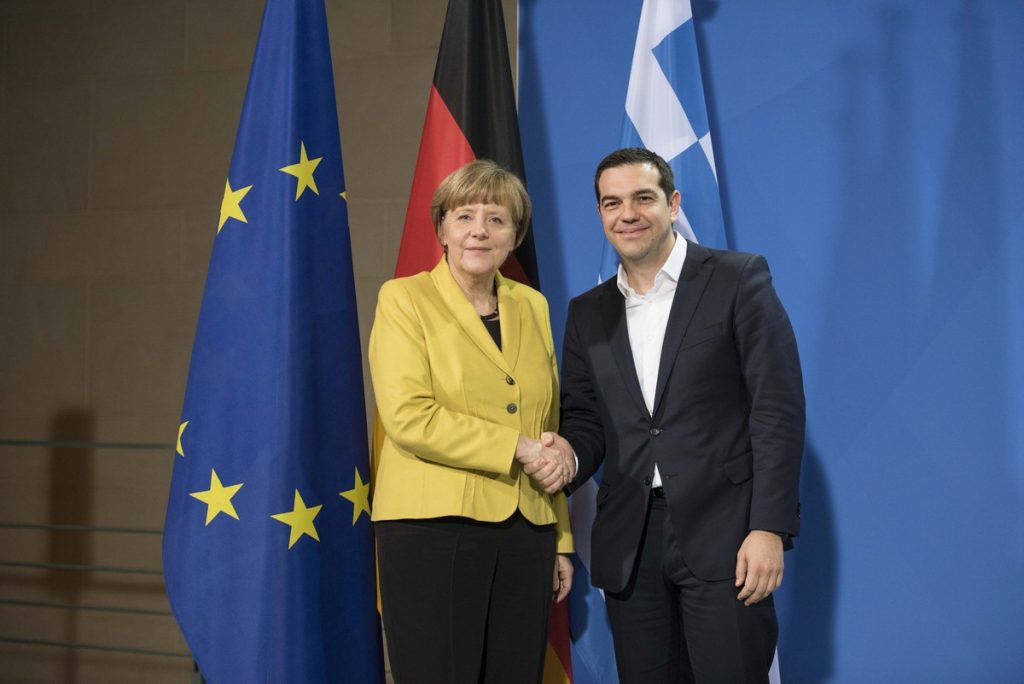 Τηλεφώνημα Τσίπρα – Μέρκελ για να ανοίξει η κάνουλα της ΕΚΤ