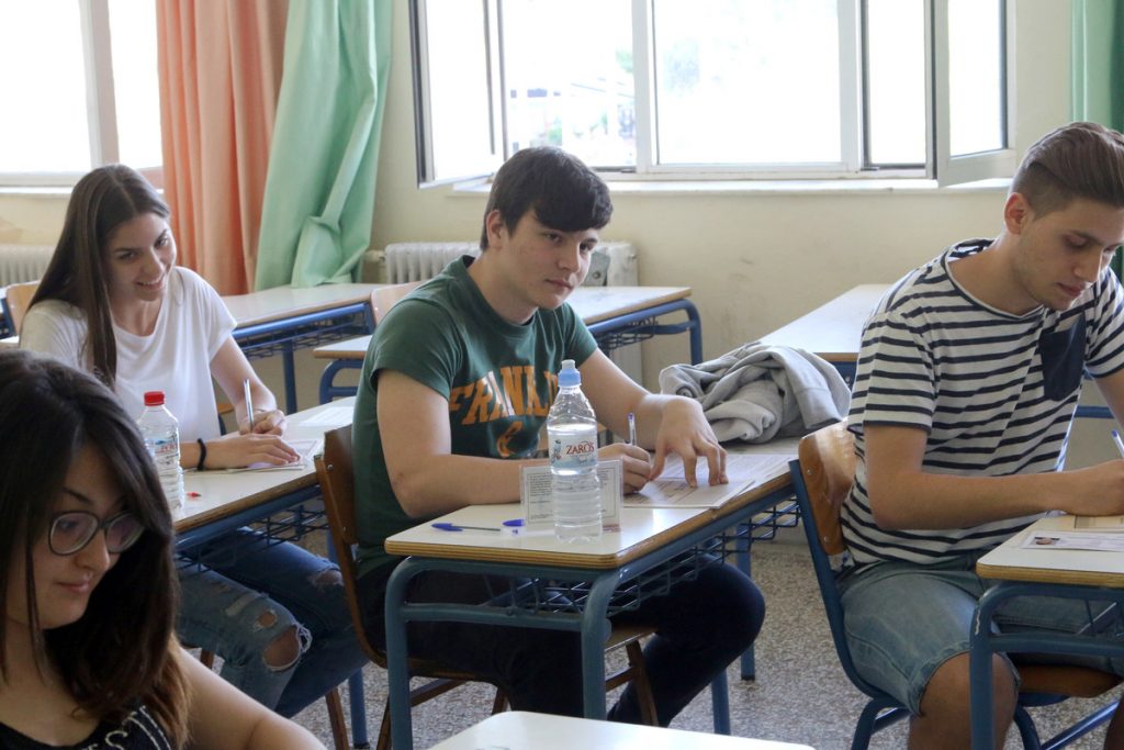 Πανελλήνιες 2015 ΕΠΑΛ: Κατεβάστε τα θέματα και τις απαντήσεις στη Νεοελληνική Γλώσσα