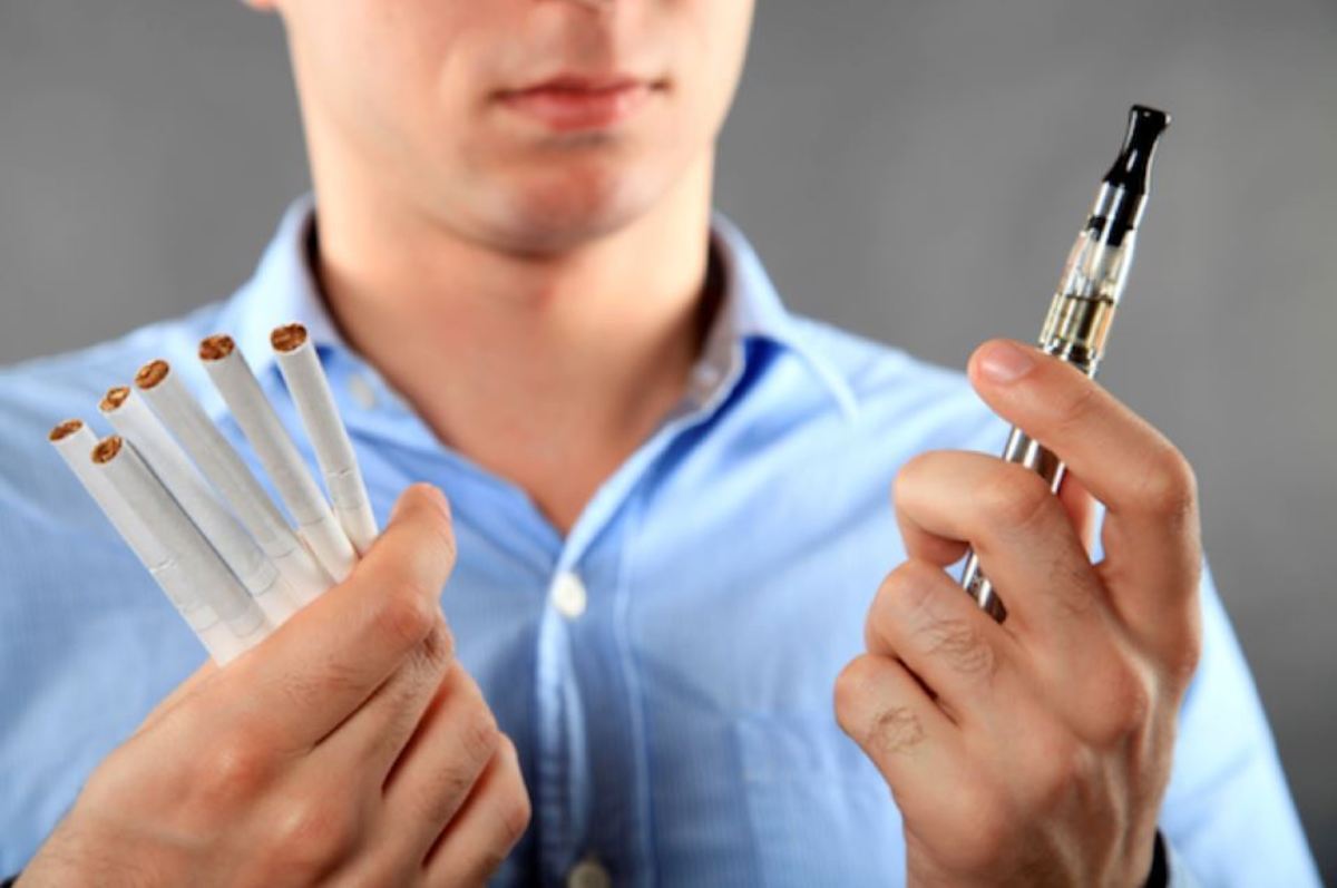 Κάπνισμα: «Σκαλοπάτι» το ηλεκτρονικό τσιγάρο προειδοποιούν οι επιστήμονες