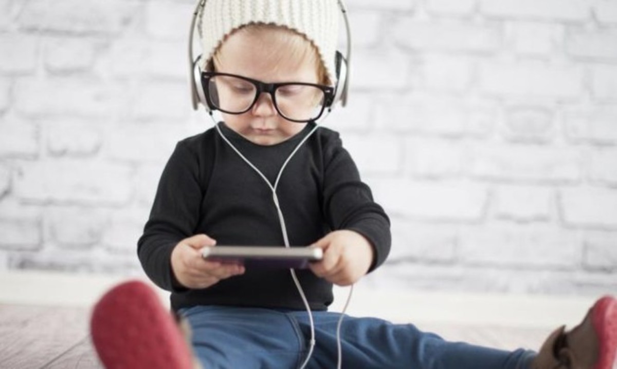 Ποια μουσική βοηθάει την γλωσσολογική ανάπτυξη του παιδιού