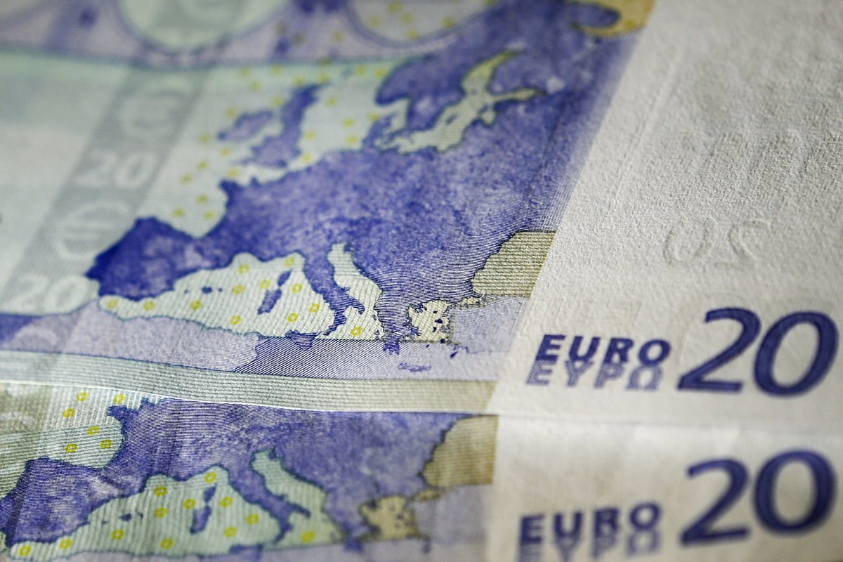 Bloomberg: Η κλεψύδρα αδειάζει! – Οι ημερομηνίες που η Ελλάδα κινδυνεύει με χρεοκοπία