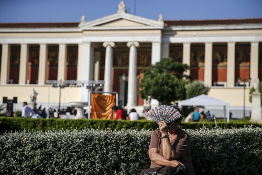 Ελληνικό πακέτο μέτρων: Μπαράζ κατασχέσεων στην εφορία – Εκτός των 100 δόσεων οι ασυνεπείς – Σαρωτικές αλλαγές στην φορολογία