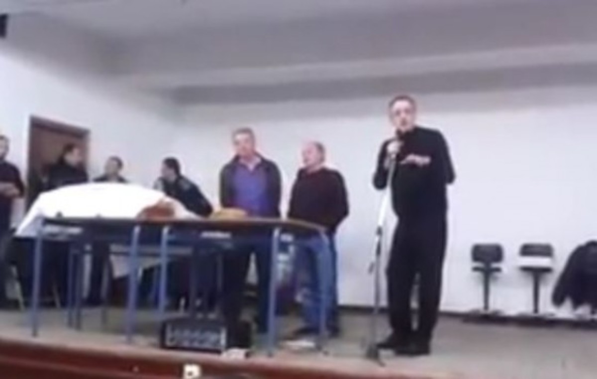 Αποδοκίμασαν τον Πάρι Κουκουλόπουλο