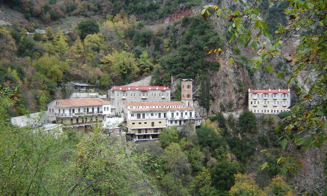 Αυτή είναι η Μονή της … Επανάστασης