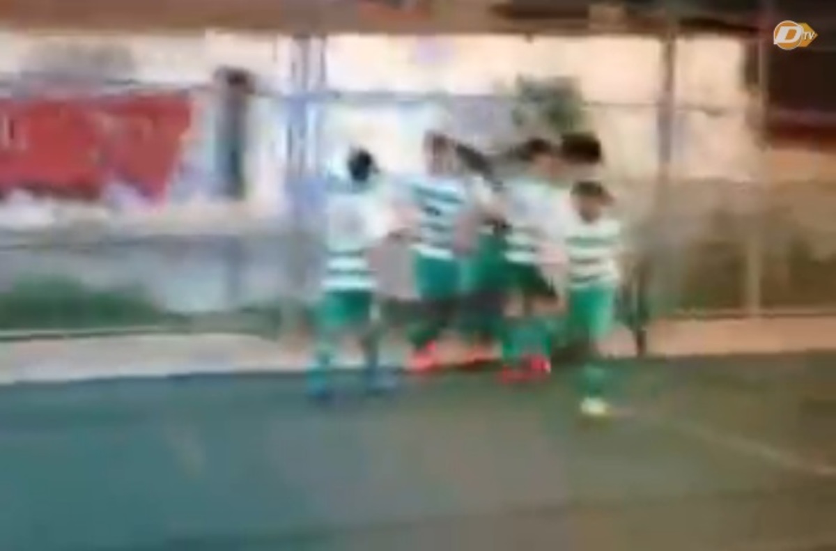 Ξύλο γονέων με αθλητές