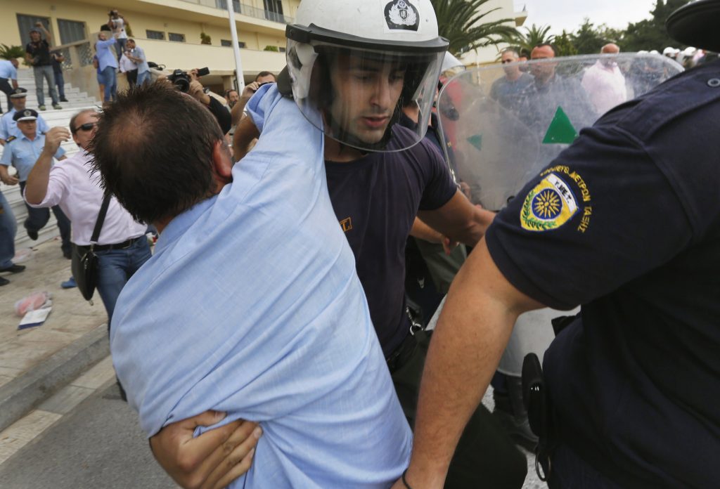 Σε διαθεσιμότητα ο αξιωματικός της ΕΛ.ΑΣ για το φιάσκο της αστυνομίας στο Πεντάγωνο – ΕΔΕ διέταξε ο Δένδιας