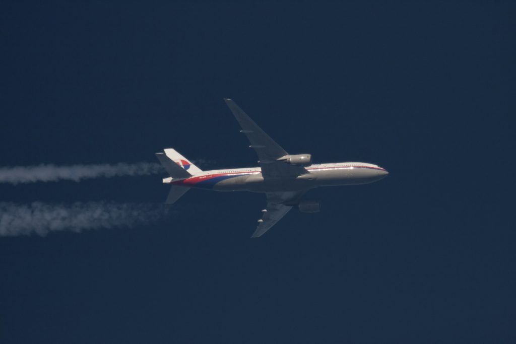 Ποιός πιλοτάριζε το Boeing 777 της Malaysian Airlines; Είχε επιβάτης της μοιραίας πτήσης γνώσεις αεροπλοϊας;