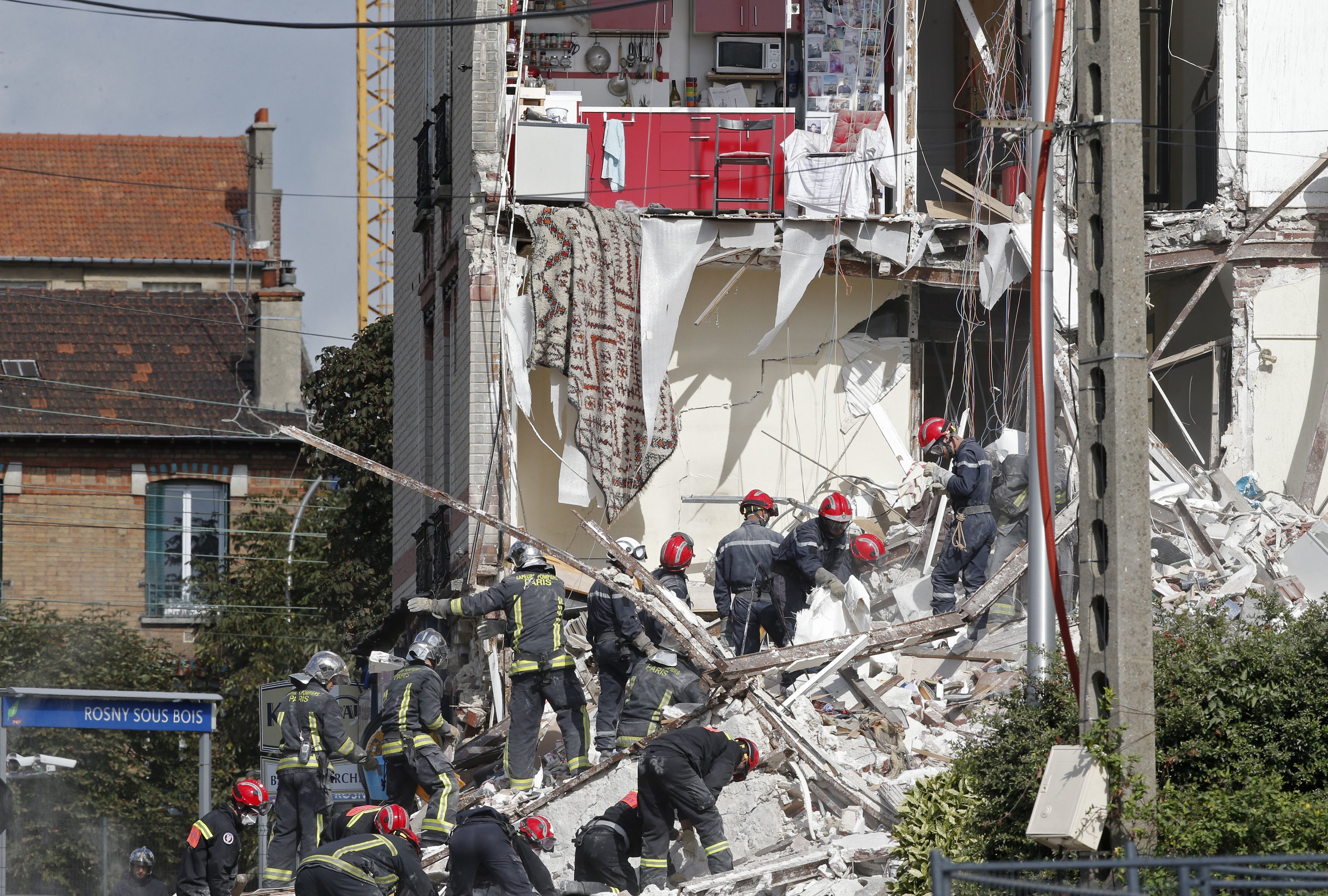 Τραγωδία στο Παρίσι – Ένα παιδί και μια ηλικιωμένη σκοτώθηκαν από κατάρρευση κτιρίου (ΦΩΤΟ)