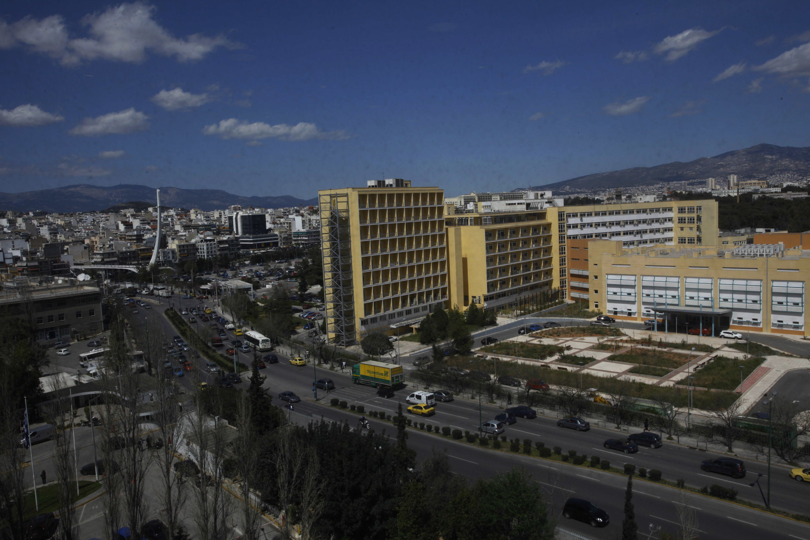 110 νοσηλευτές σε γραφεία πολιτικών!!!!